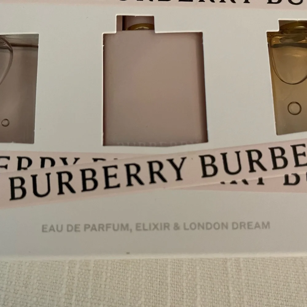 Burberry perfume set - Picture 3 of 3